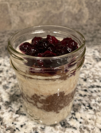 Chocolate Berry Overnight Oats